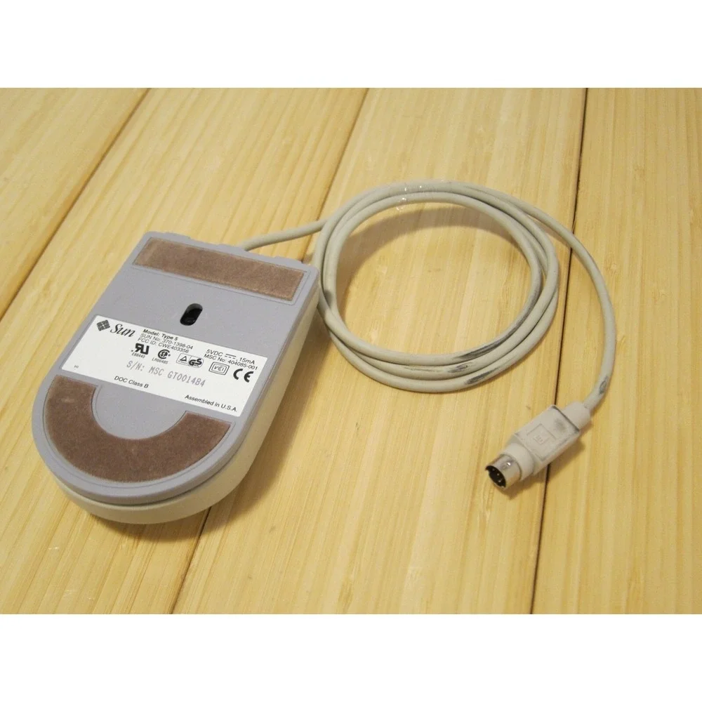 Sun Microsystems 370-1398 Type 5 Three Button Optical Mouse (listing 2 of 5)